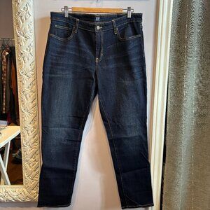 Gap Mid Rise Straight Leg Size 32 Regular